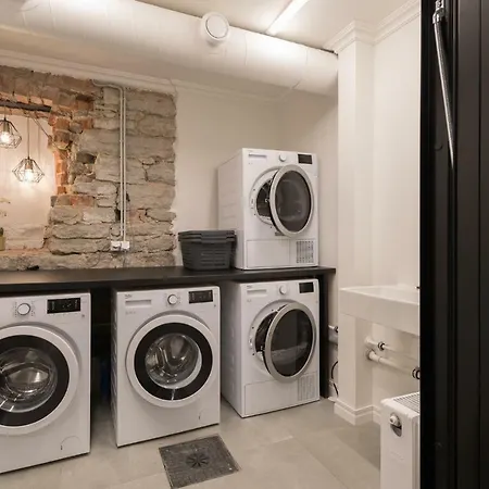 アパート Terrace Avangard - Large Private Roof Terrace *